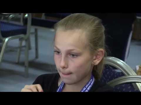 U11 6.12.  Marie Vavřinková   - Martina Šošovičková 1/2-1/2