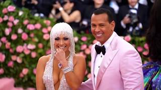VERSACE khuynh đảo MET Gala 2019 với những thiết kế ấn tượng