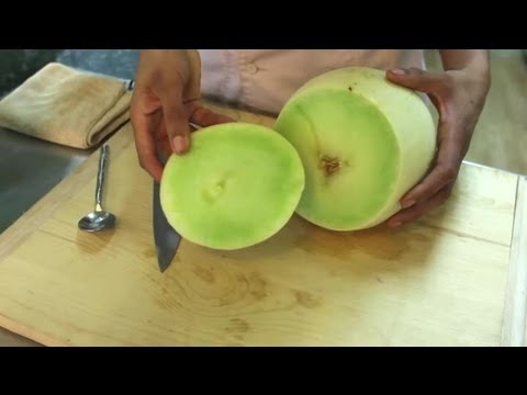 How to Pick a Honeydew Melon : Ripe & Fresh Fruits & Veggies