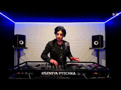 KSENIYA PTICHKA - TECHNO LIVE SET