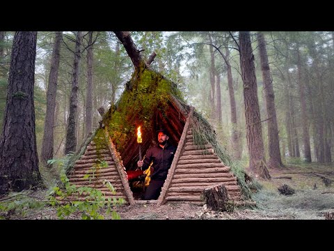 Building a Secret Hideout and Cooking in the Wild!
