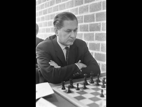 The strongest player never to be world champion! || Paul Keres vs Alexander Kotov || 2.Ne2 Sicilian