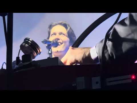 Jungle by night feat. Pitou- Dive (Paradiso)