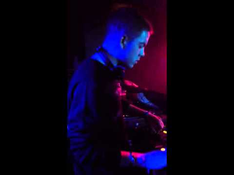 Dj Andy Effect Mc Lyric Mc Viper - Clash Of The Titans May Day Special