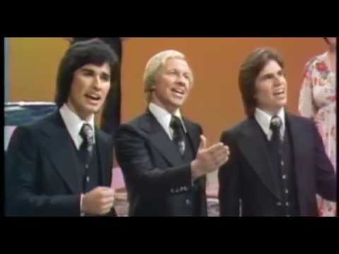 Heritage Singers / "Never Give Up"