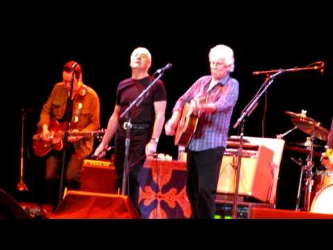 Crosby & Nash - Busstop (with Allan Clarke - Royal Albert Hall 2011)