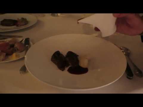 Comida incrível no restaurante Pavillon Ledoyen, com 4 estrelas Michelin, em Paris