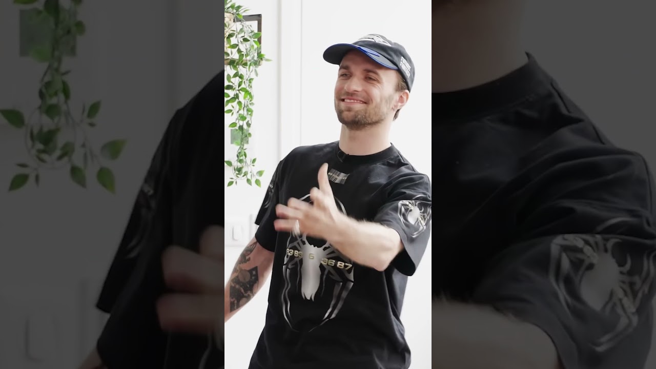 Mon entrée est légendaire thumbnail