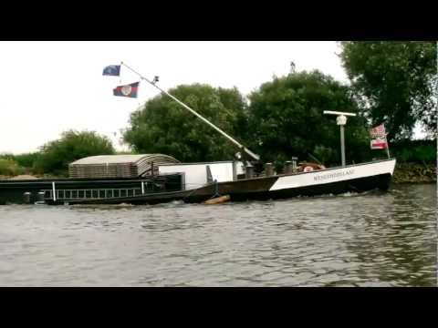 Vorbeifahrt Binnenschiff Weserbergland GMS 04019680 zu Berg auf der Hunte beim WSA in Oldenburg