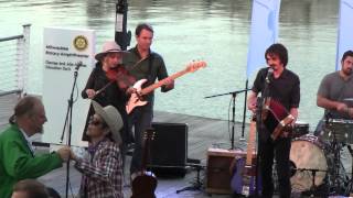 Live at the Lakefront: Feufollet