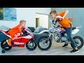 ПОРУГАЛИСЬ...Кто КРУЧЕ???Tisha and Dania ride a children's motorcycle in the HOUSE.