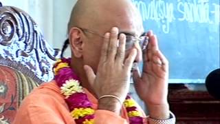 preview picture of video 'Srimad Bhagavatam 2.7.30 ( Ujjain@06/10/2007 ), Churning the emotion of heart'