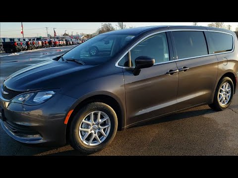 ALL NEW 2020 CHRYSLER VOYAGER LX GRANITE CRYSTAL FIRST LOOK WALK AROUND REVIEW 20C11 SUMMITAUTO.com