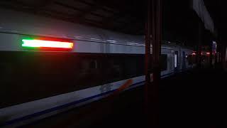 Download lagu Kedatangan KA Argo Lawu di Stasiun Purwokerto mp3