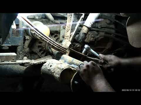 KUBOTA RTV 900 rear Axel removal in time laps
