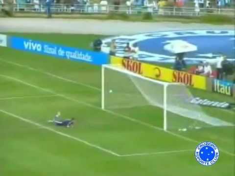 Cruzeiro 5 x 0 Palmeiras pelo Brasileirão de 2007, com Golaços de Marcelo Moreno e Maicosuel