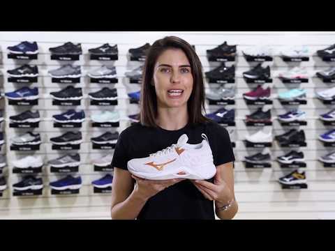 Mizuno Wave Momentum Netball Shoe