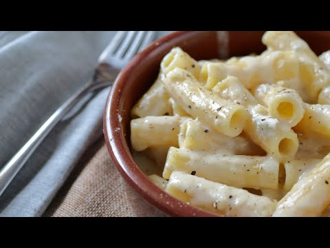 Pasta ai Quattro Formaggi - Accompagnata da una Salsa avvolgente e Golosa