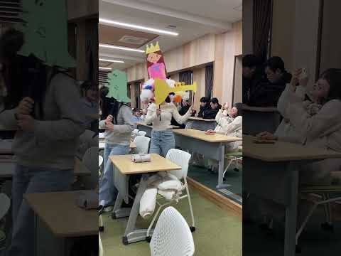 【保育学科】韓国より春海保健大学の皆さんをお迎えしました！～連弾練習中～