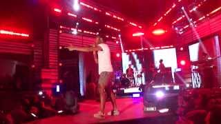 Childish Gambino "IV. Sweatpants" (2014 MTV Woodie Awards)