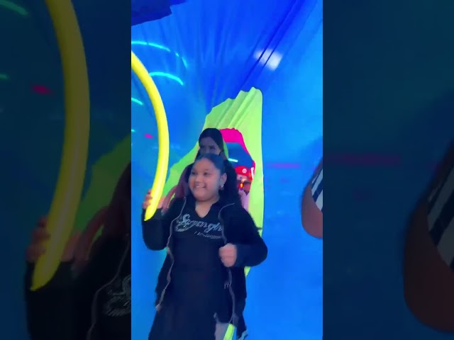 Vídeo relacionado con Shengruili Juego de 4 disfraz Luigi, para mujer, hombre y niño, Navidad, carnaval