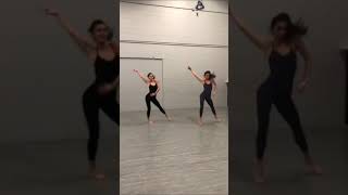 “Again they🔥 Song “Addicted to Love” @skylargrey 𝑰𝒏 𝒗𝒊𝒅𝒆𝒐𝒑𝒉𝒐𝒕𝒐~@thesullivan twins 𝑷𝒉