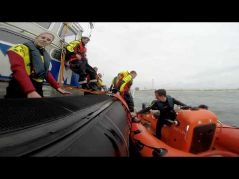 KNRM HvH - MOB en Jason Cradle oefenen