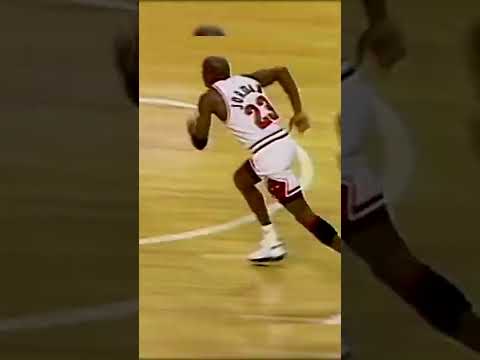 Pippen Missed the Free Throw but MJ Salvaged It! (1992.12.04) #shorts