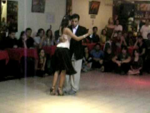  Roxana Suarez  and  Sebastian Achaval  are  dancing  to  the  tango  "  Abandono  "