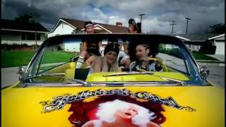 Gwen Stefani - Hollaback Girl Official Music Video