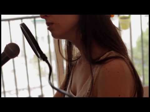 Sonrisa azul - Gabriela Echevarria (versión en vivo)