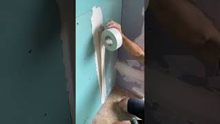 Download lagu 🔥 Cómo Tratar la Junta de un Panel de Drywall con Cinta de Papel, Llana y Espátula #shorts #drywall mp3