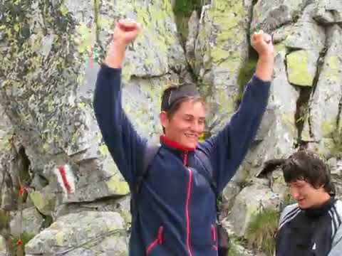 Tanarul Adrian(Teshu) din Salasu de Sus e alpinist innascut!