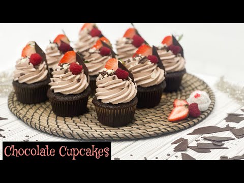 Chocolate Cupcakes (Moist and Fluffy Chocolate Cupcakes)