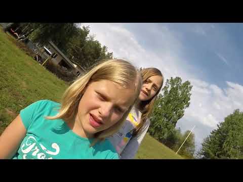 „Kochaj rożnym być” Kayah i Nick Sinckler (Wersja Trzmielewo)