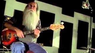 Video thumbnail for Yamaha BB2024 Bass Guitar Construction by Yamaha Music London