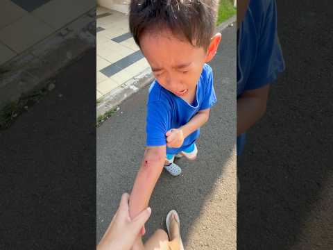 Because of the lizard, Keizo cried and fell down bleeding⁉️