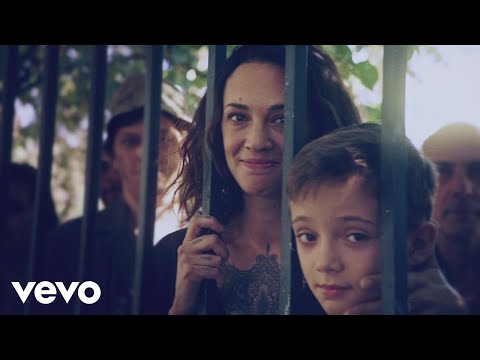 Indochine - La vie est belle (Clip officiel)