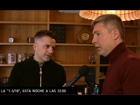 ¡TREMENDO BLOOPER! Ángel De Brito se llevó por delante un vidrio en la oficina de Suar