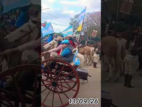 Empedrado Ctes 🇦🇷  las distintas comunidades llegando con su santo patrono y patrona por lo 200 Años