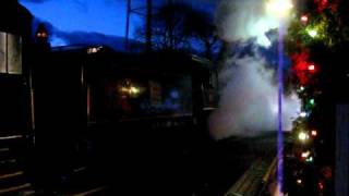 preview picture of video 'Essex Steam Train North Pole Express 12/18/10'