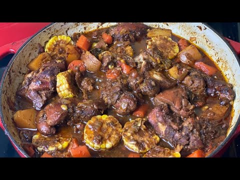 Mouthwatering Brown Stew Chicken with Sweet Corn and Potatoes!