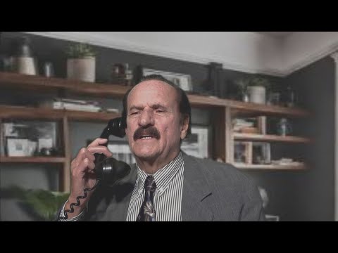 Federal agent Robert Mazur goes under cover Colombian drug kingpin Pablo Escobar.