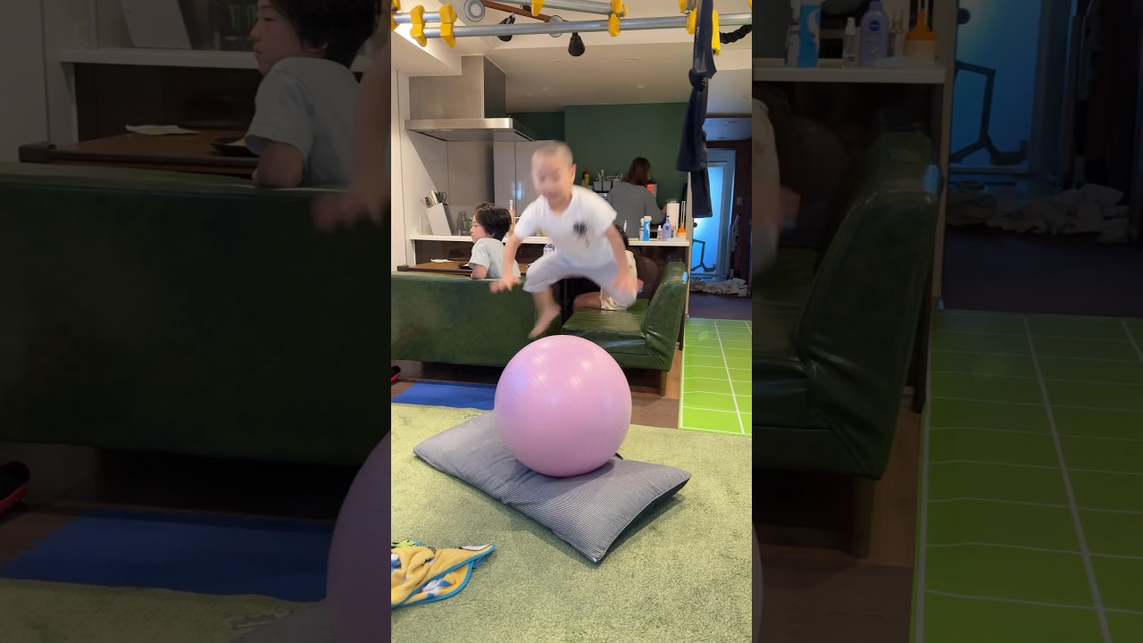 Fly away🦸‍♂️😂