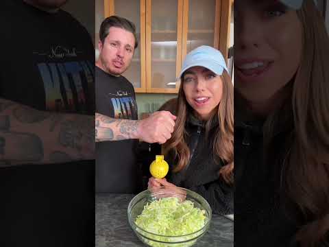 The BEST salad 🥗 🤤 cc: @bakedbymelissa