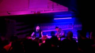 Dan Andriano and Brendan Kelly play The Falcon&#39;s &#39;La-Z Boy 500&#39; at The Fighting Cocks, Kingston