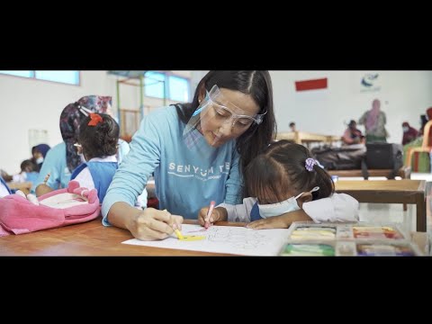 Senyum Desa Rr. Ayu Maulida Putri - Puteri Indonesia 2020