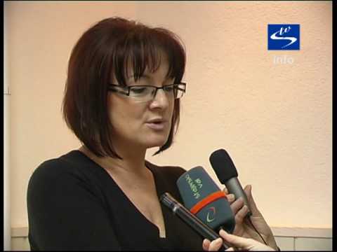 Skala TV info - Podelitev bonov Osnovnim šolam  sredstva zbrana z Drobtinico 02