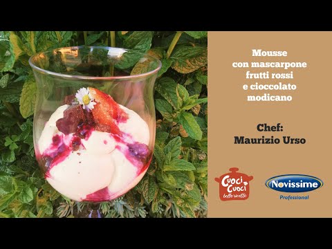 Mousse con mascarpone frutti rossi e cioccolato modicano