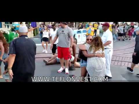 DISNEYLAND FIGHT [Complete no commentary ]